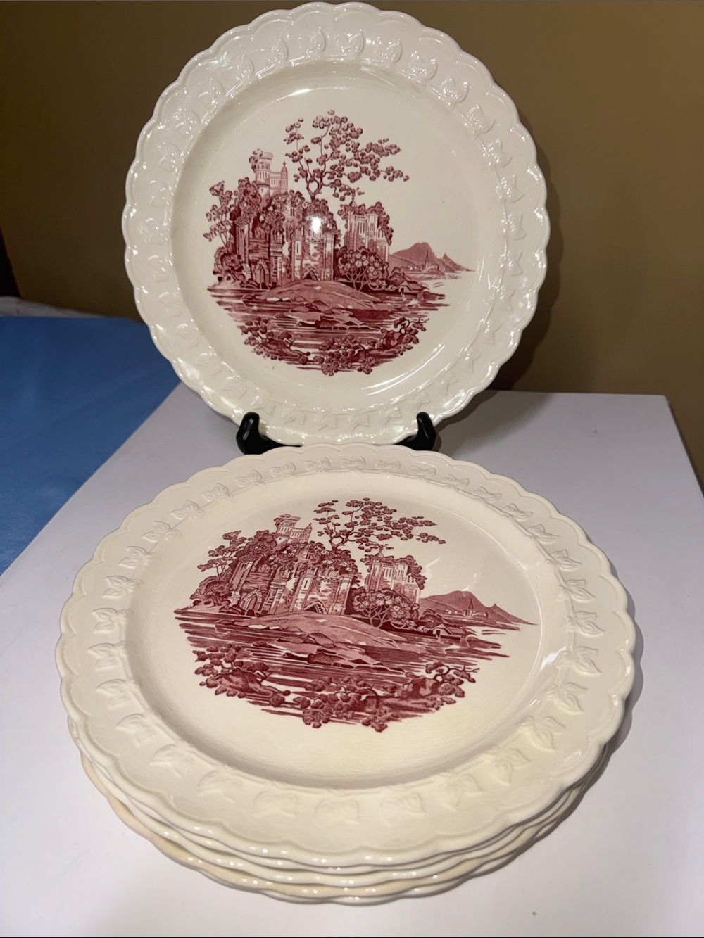 Taylor Smith & Taylor Castle Transferware 10”Plate Set of 6 Red/White Ceramic